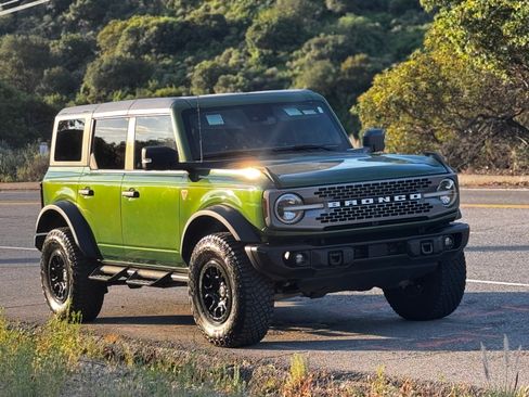 Used 2023 Ford Bronco Badlands w/ Sasquatch Package image 20