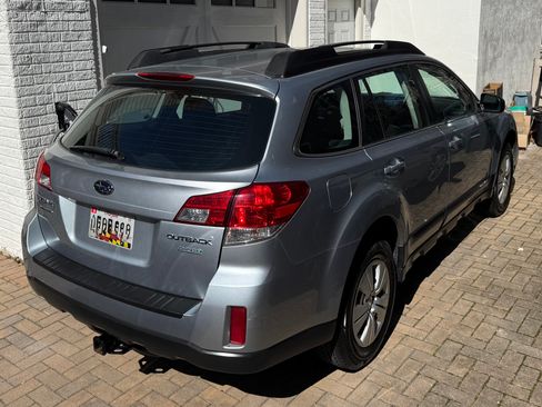 Used 2013 Subaru Outback 2.5i image 4