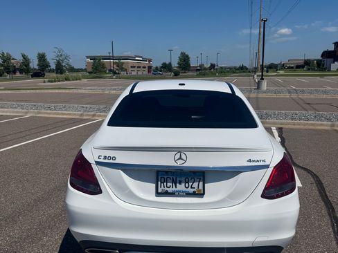 Used 2018 Mercedes-Benz C 300 4MATIC Sedan image 5