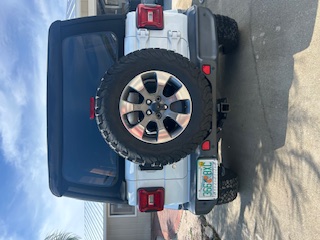 Used 2018 Jeep Wrangler Unlimited Sahara AWD/4WD image 4