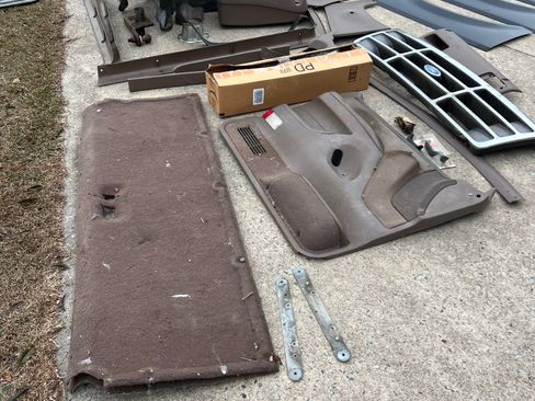 Used 1994 Ford Bronco Sport Utility 2D image 16