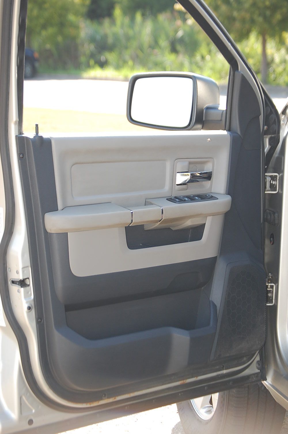 Used 2009 Dodge Ram 1500 Truck SLT w/ Remote Start & Security Group AWD/4WD image 23
