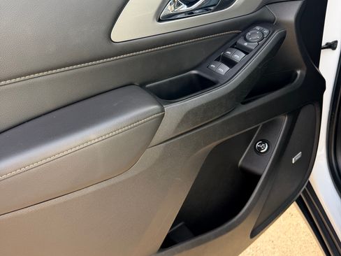 Used 2019 Chevrolet Traverse LT w/ LT Premium Package image 23