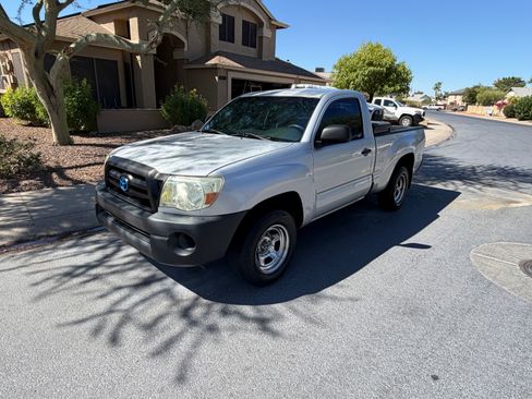 Used 2008 Toyota Tacoma 2WD Regular Cab image 2
