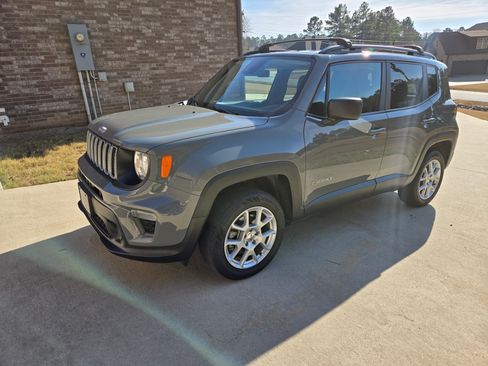 Used 2022 Jeep Renegade Sport w/ Sport Appearance Group image 1