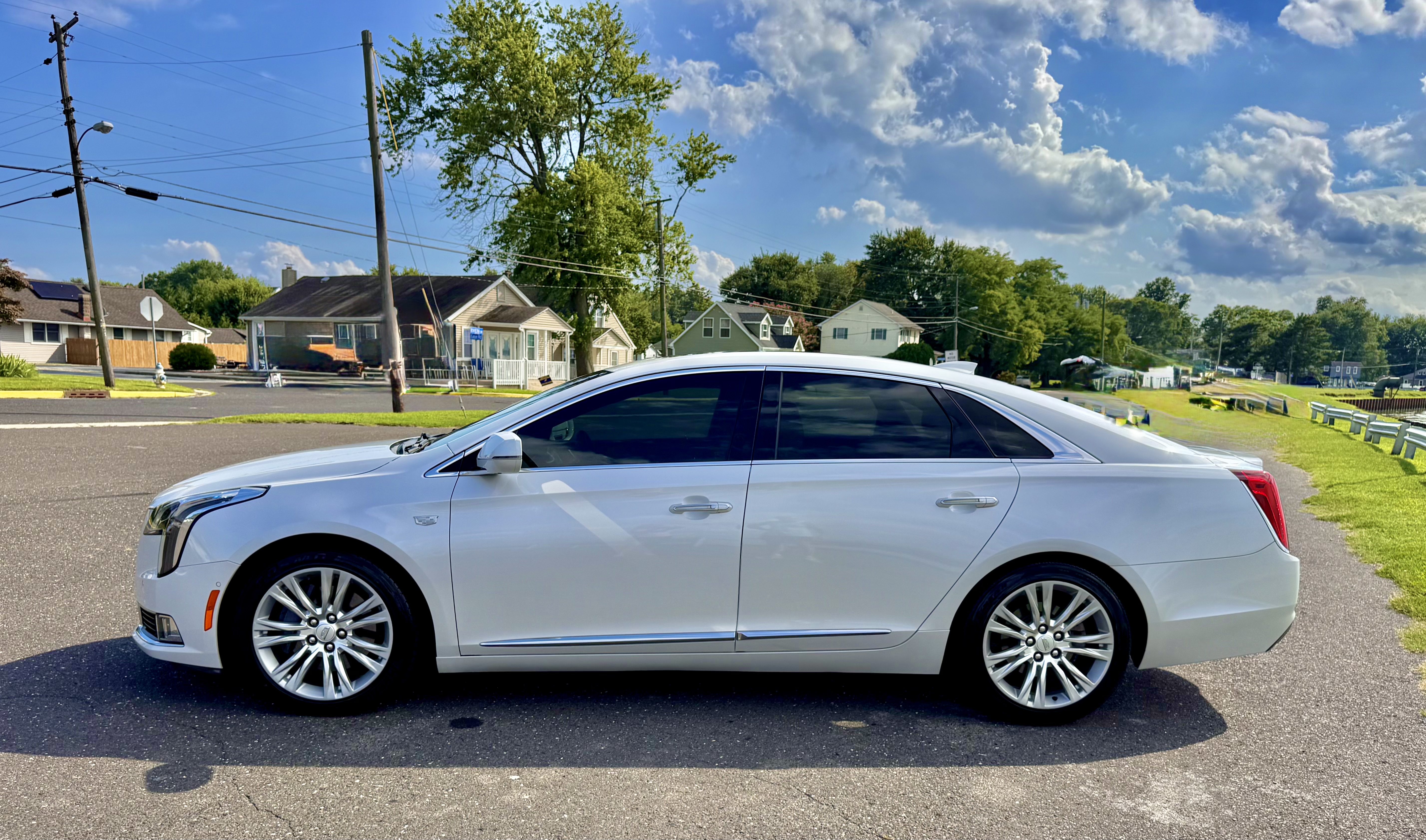 Used 2018 Cadillac XTS Luxury w/ Driver Awareness Package FWD image 8