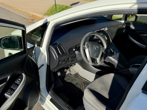 Used 2014 Toyota Prius Prime Plug-In Hybrid FWD image 9