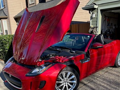 Used 2014 Jaguar F-TYPE Convertible image 9