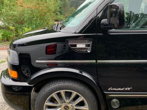 Used 2019 GMC Savana 2500 image 5