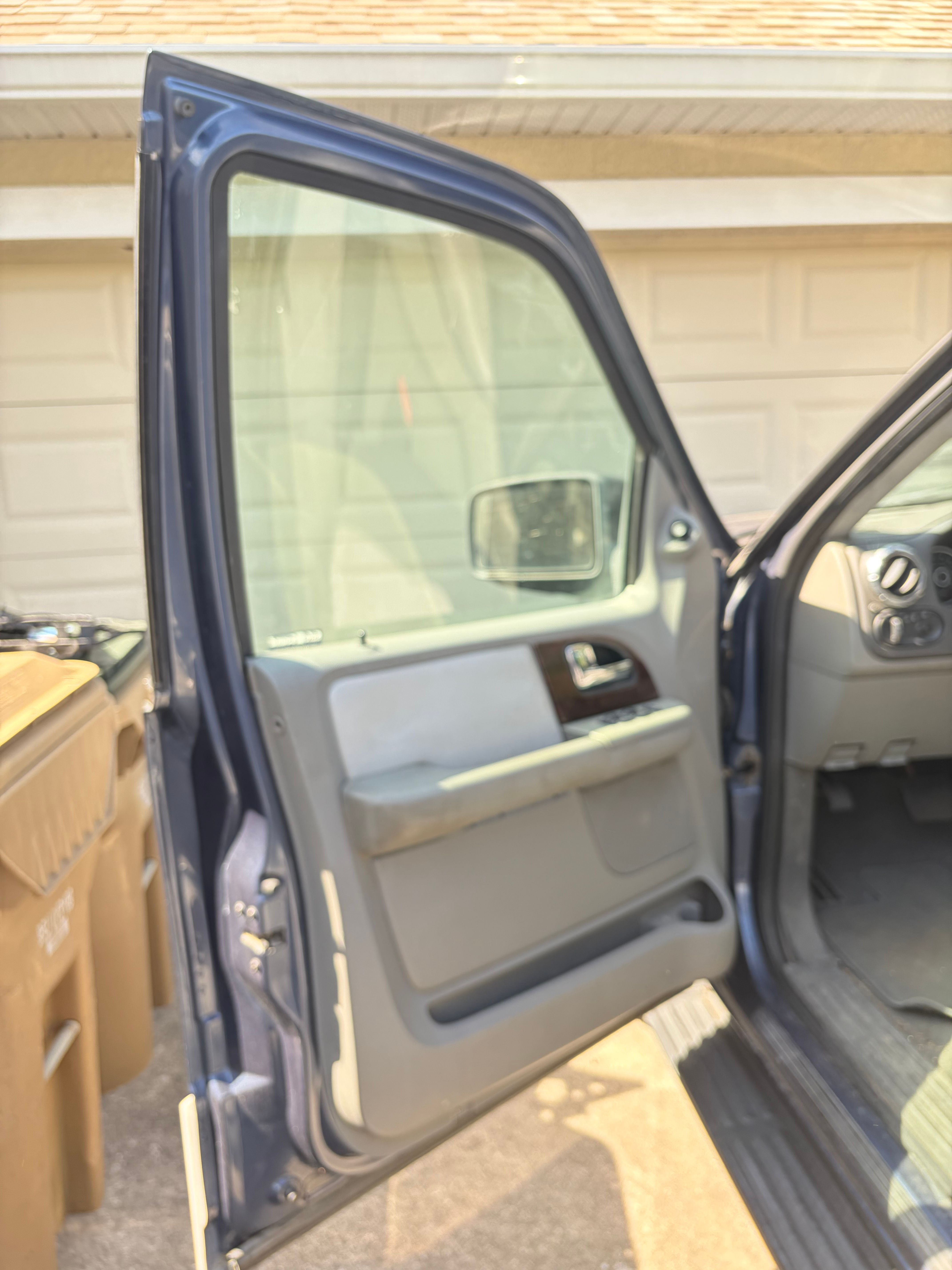 Used 2006 Ford Expedition XLT RWD image 9