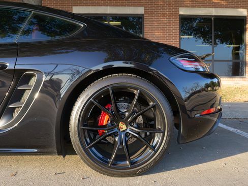 Used 2018 Porsche 718 Cayman S image 10