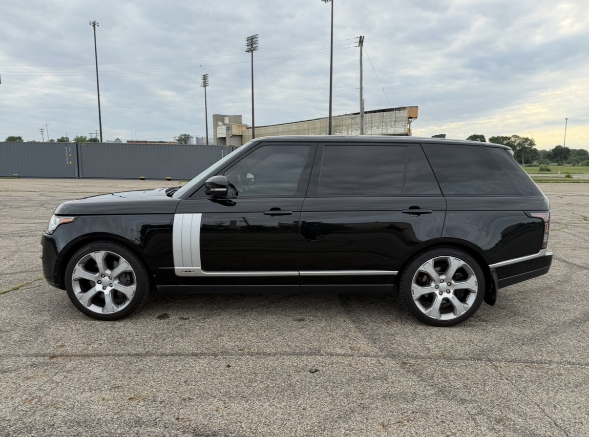 Used 2017 Land Rover Range Rover Long Wheelbase Supercharged AWD/4WD image 11
