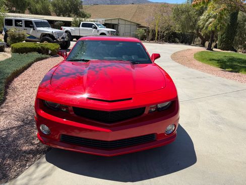 Used 2013 Chevrolet Camaro SS w/ RS Package RWD image 2