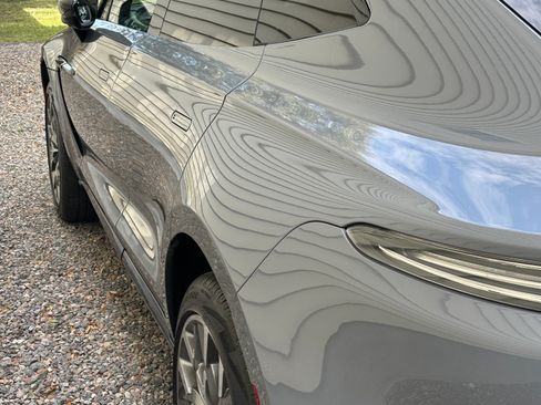 Used 2022 Aston Martin DBX Sport Utility 4D image 4