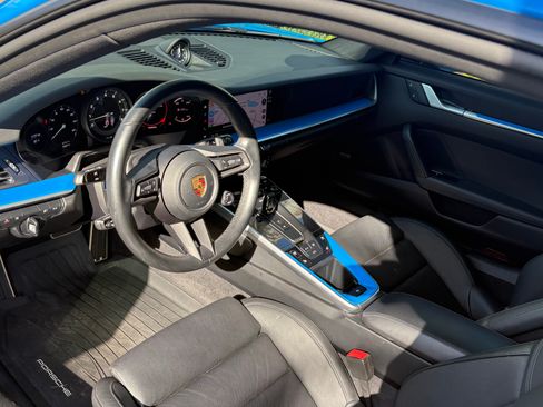 Used 2022 Porsche 911 Carrera image 9