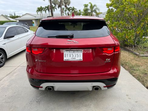 Used 2018 Jaguar F-PACE S image 10