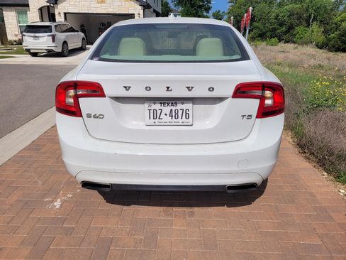 Used 2015 Volvo S60 T5 Premier image 4