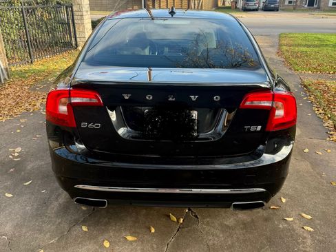 Used 2017 Volvo S60 T5 Inscription Platinum image 8