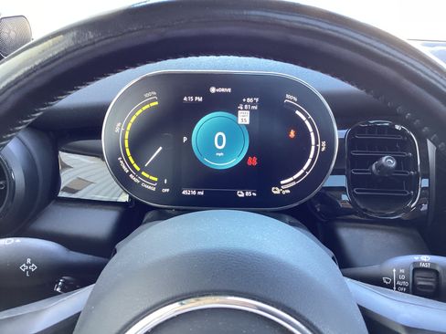 Used 2024 MINI Cooper SE FWD image 12