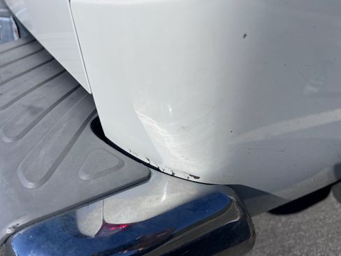 Used 2014 Nissan Frontier SV image 17