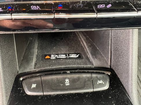 Used 2023 Chevrolet Bolt EUV LT w/ Convenience Package image 14