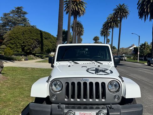 Used 2015 Jeep Wrangler Unlimited Sport image 8