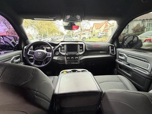 Used 2020 RAM 3500 Big Horn w/ Night Edition image 11