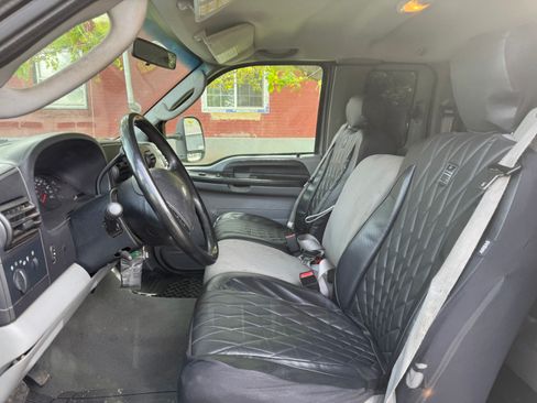 Used 2005 Ford F350 XLT AWD/4WD image 8