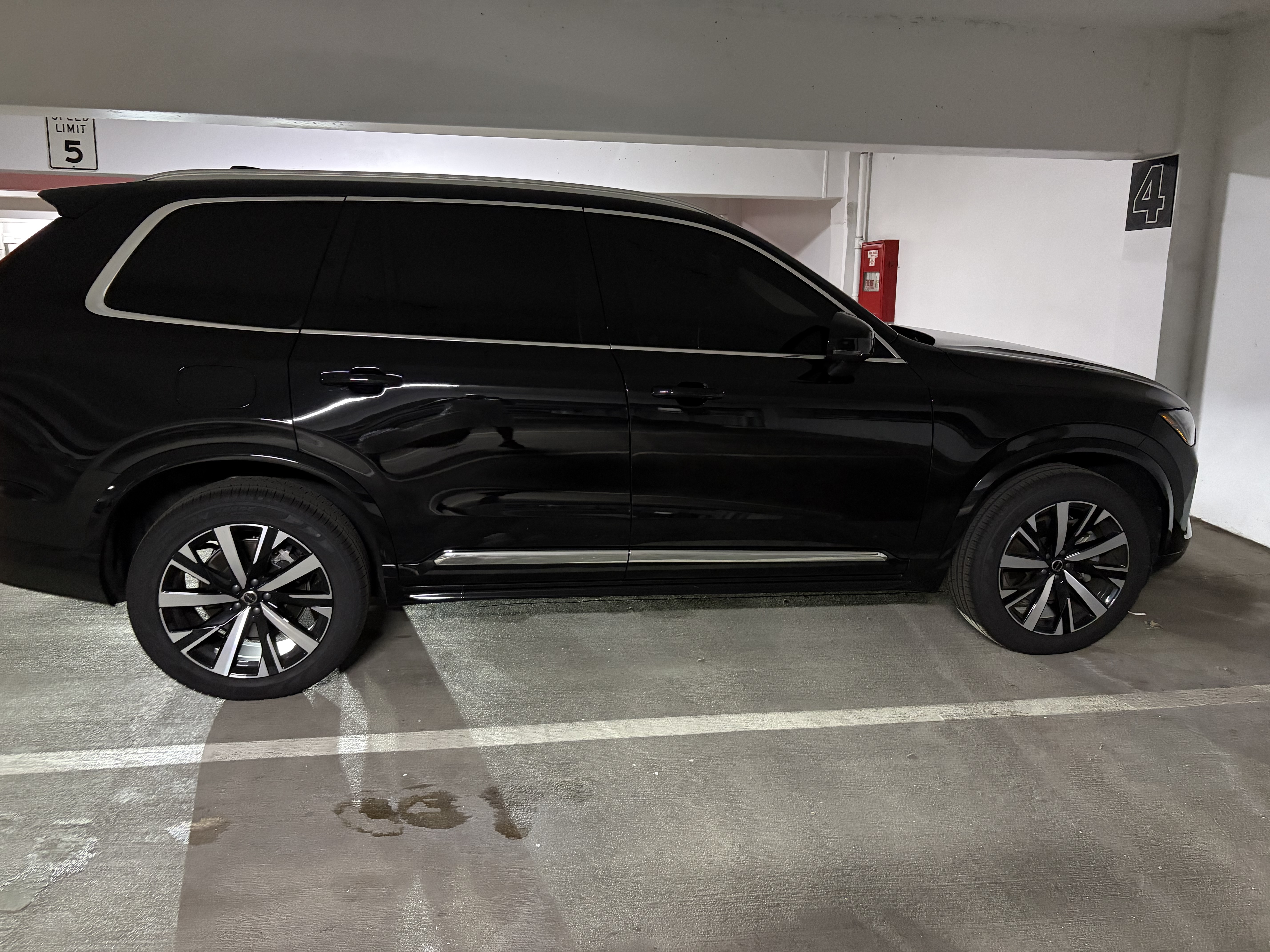 Used 2026 Volvo XC90 B5 Core AWD/4WD image 11
