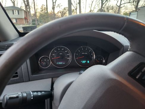 Used 2007 Jeep Grand Cherokee Laredo image 4