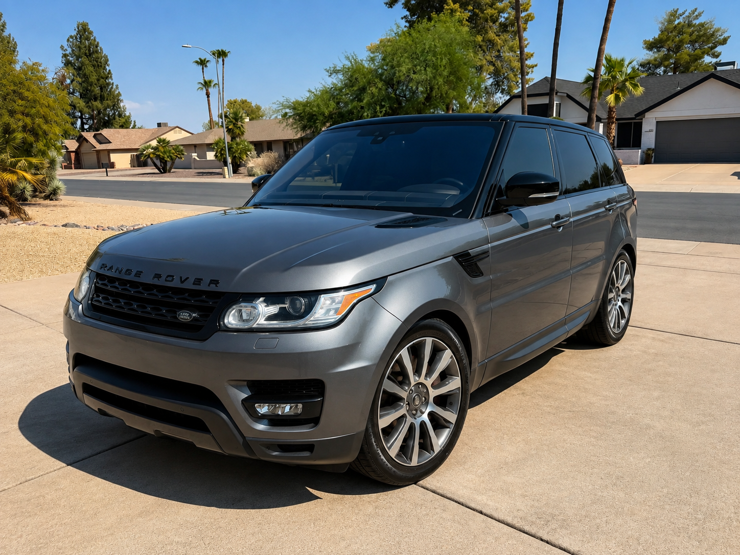 Used 2017 Land Rover Range Rover Sport AWD/4WD image 1