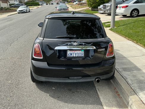 Used 2010 MINI Cooper Hardtop image 9