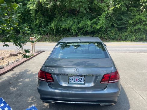 Used 2015 Mercedes-Benz E 350 4MATIC Sedan image 5