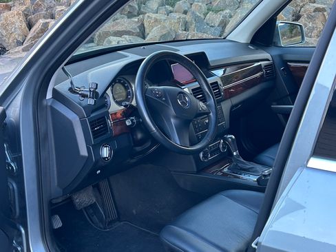 Used 2010 Mercedes-Benz GLK 350 2WD image 11