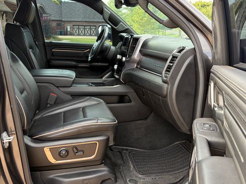 Used 2019 RAM 1500 Limited AWD/4WD image 12