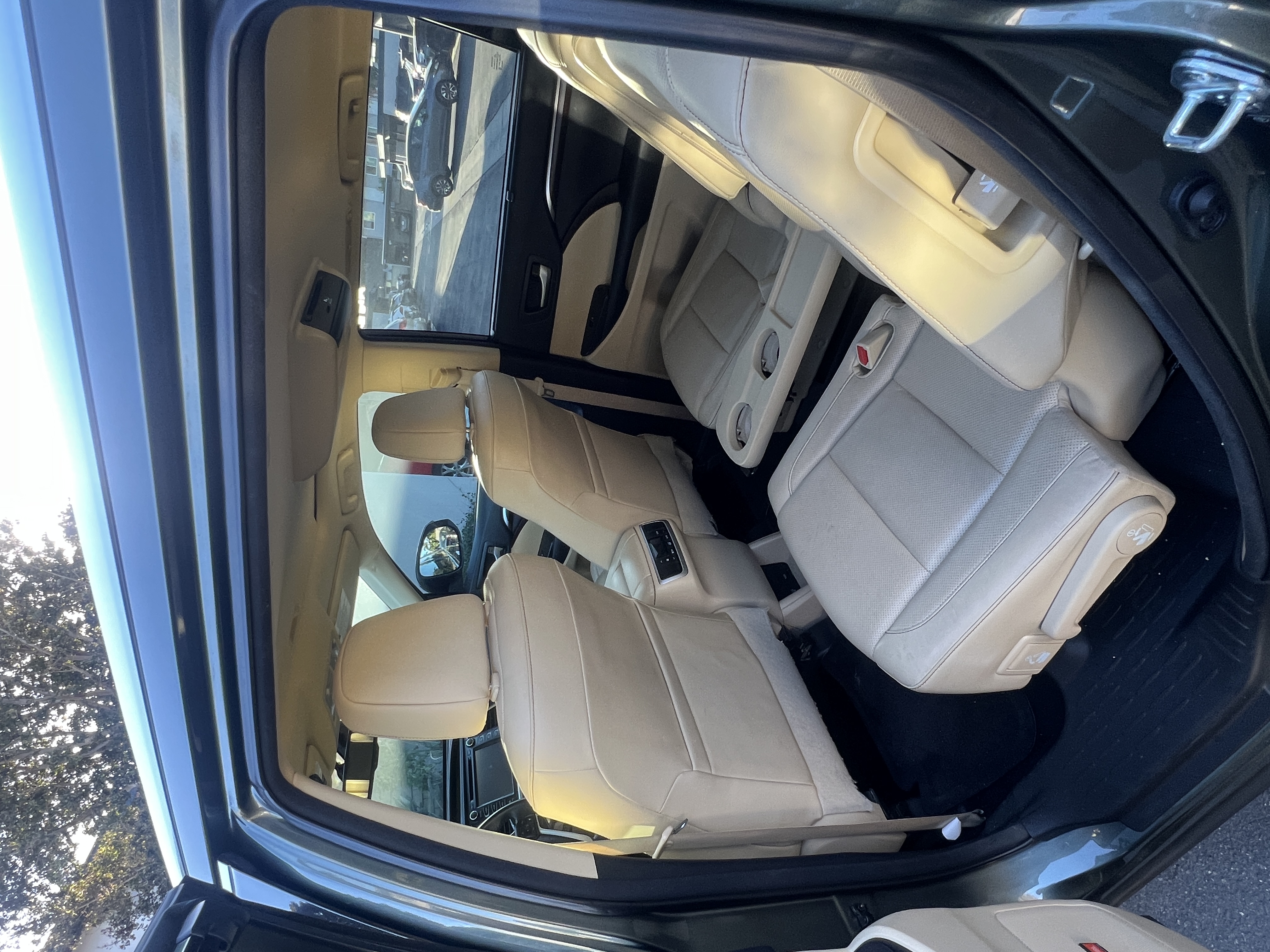 Used 2014 Toyota Highlander Limited w/ Driver Technology Package FWD image 11