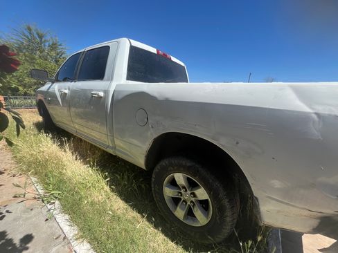Used 2019 RAM 1500 Classic SLT image 12