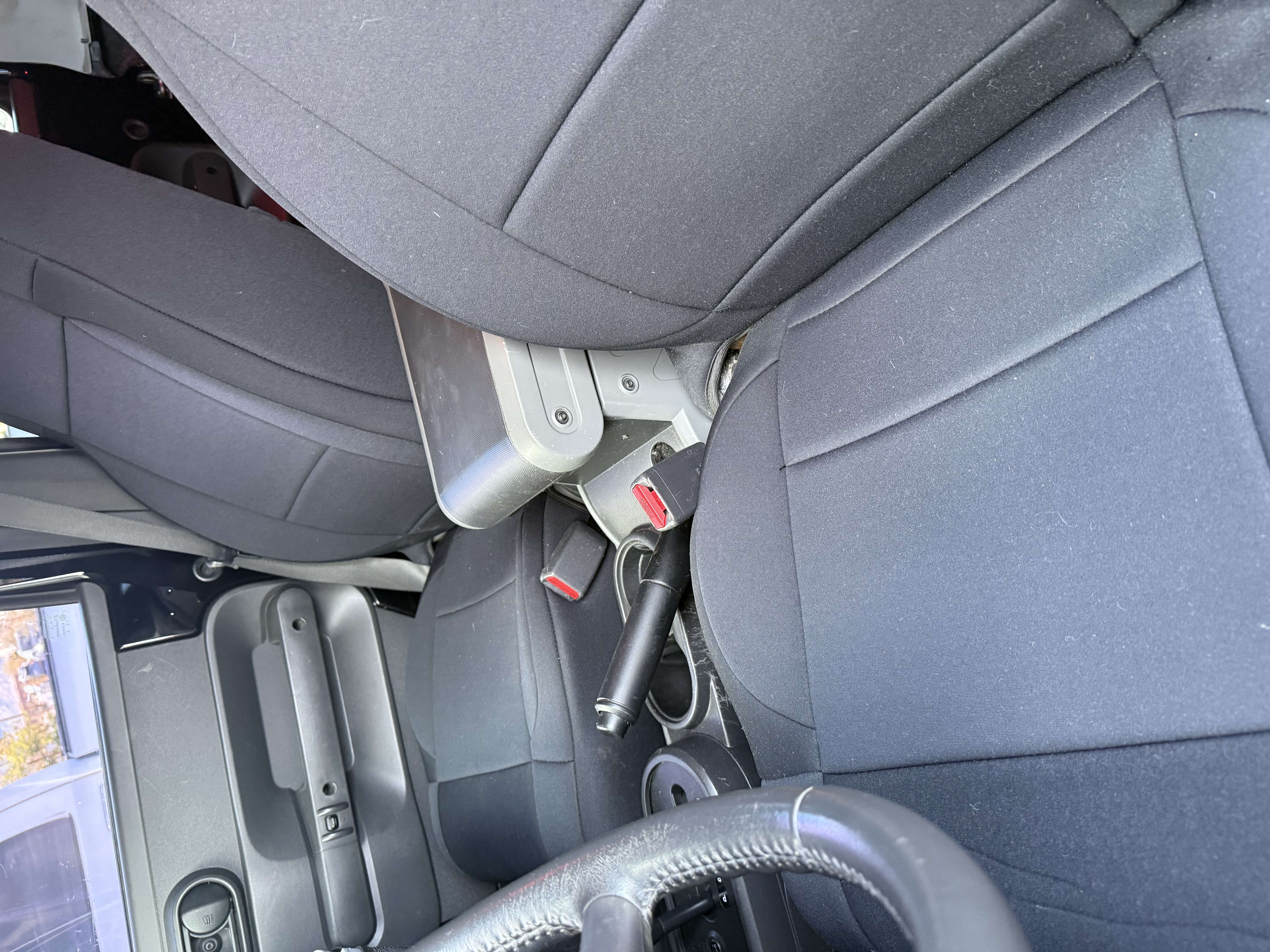 Used 2010 Jeep Wrangler Unlimited Rubicon AWD/4WD image 6