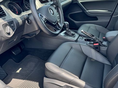 Used 2017 Volkswagen Golf Wolfsburg Edition FWD image 16
