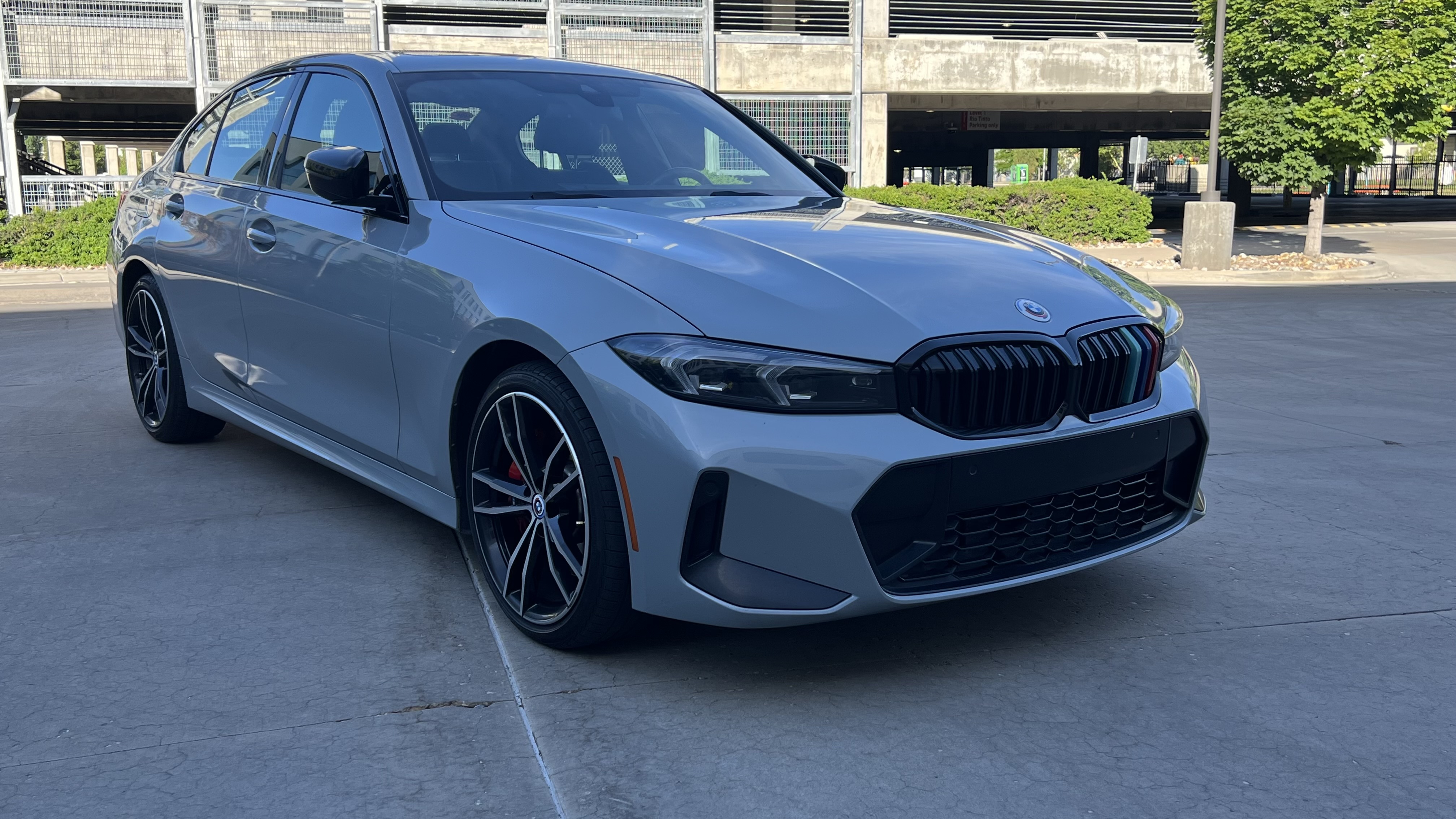 Used 2023 BMW 330i xDrive Sedan w/ M Sport Package AWD/4WD image 4