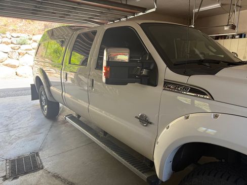 Used 2014 Ford F350 Lariat w/ Lariat Ultimate Package AWD/4WD image 5