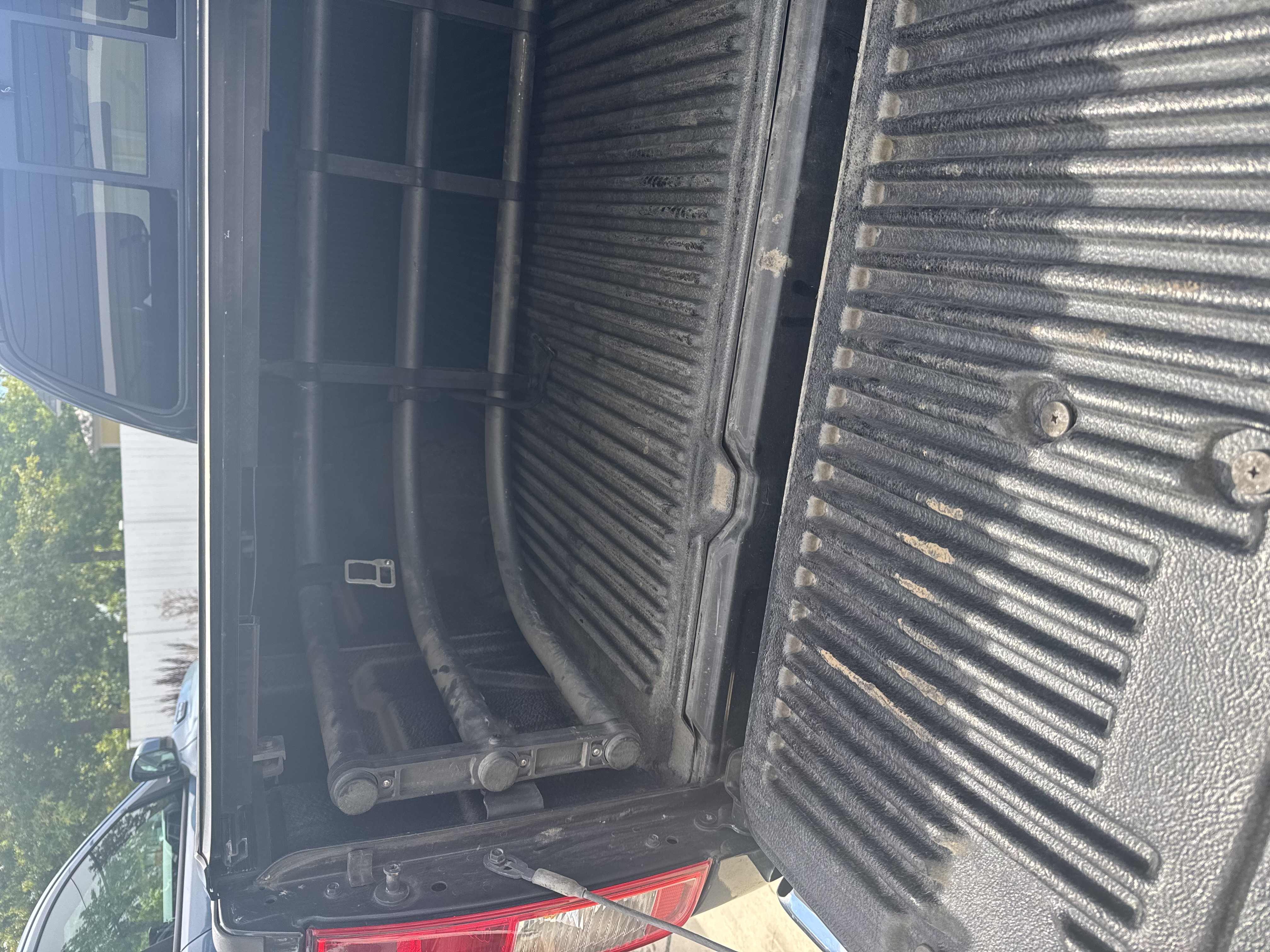 Used 2010 Nissan Frontier SE w/ SE Value Truck Pkg RWD image 12