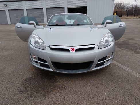 Used 2009 Saturn Sky w/ Premium Trim Package image 13