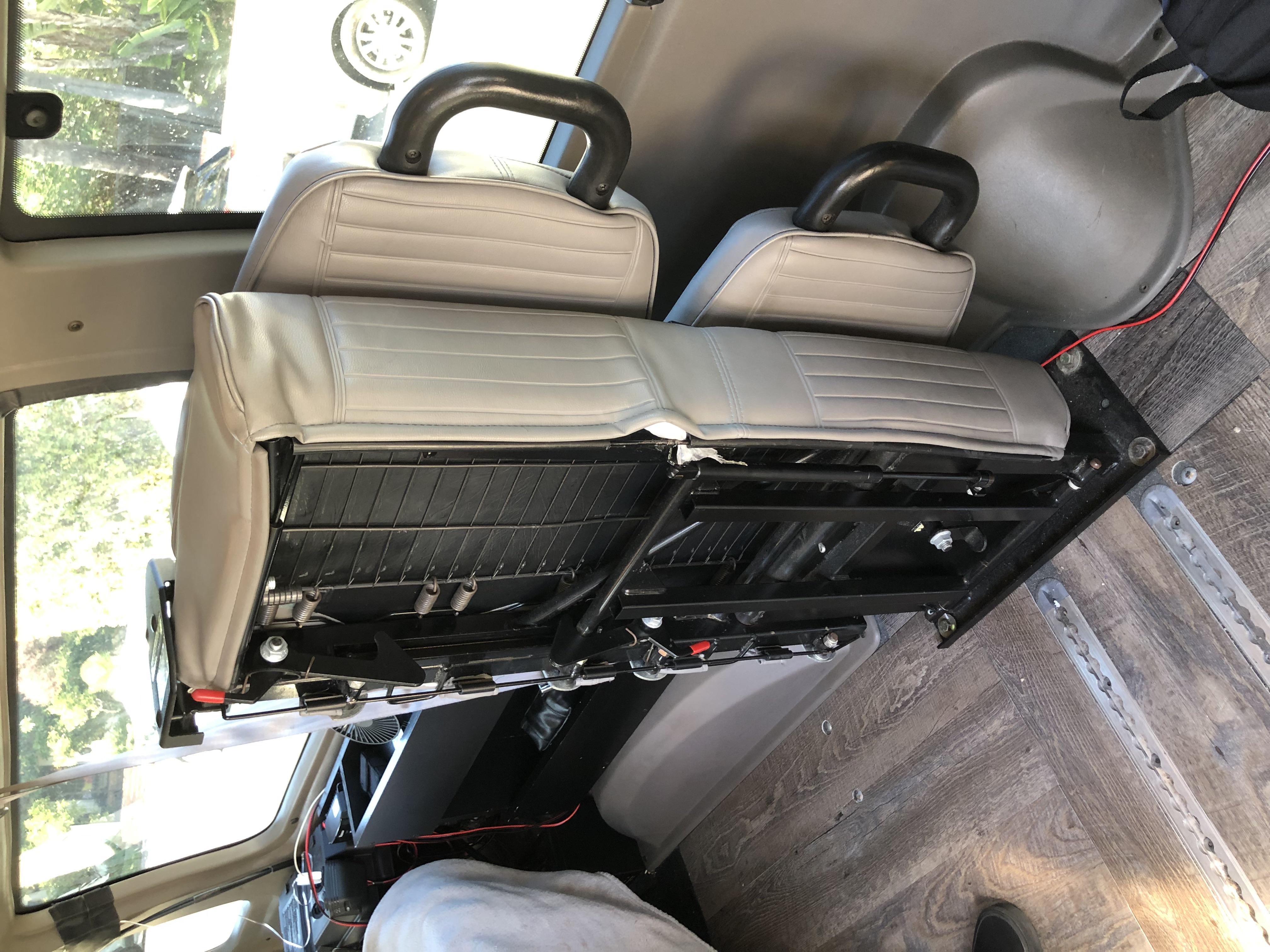 Used 2007 Ford E-350 and Econoline 350 Extended Super Duty RWD image 18
