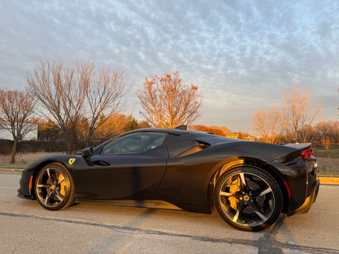Used 2023 Ferrari SF90 Stradale image 10