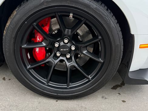 Used 2023 Dodge Challenger SRT Hellcat RWD image 2