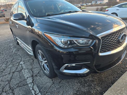 Used 2017 INFINITI QX60 AWD w/ Premium Plus Package image 1