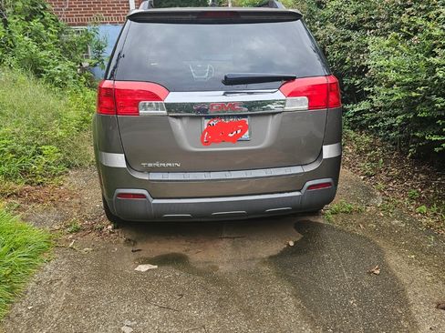 Used 2011 GMC Terrain SLT image 2