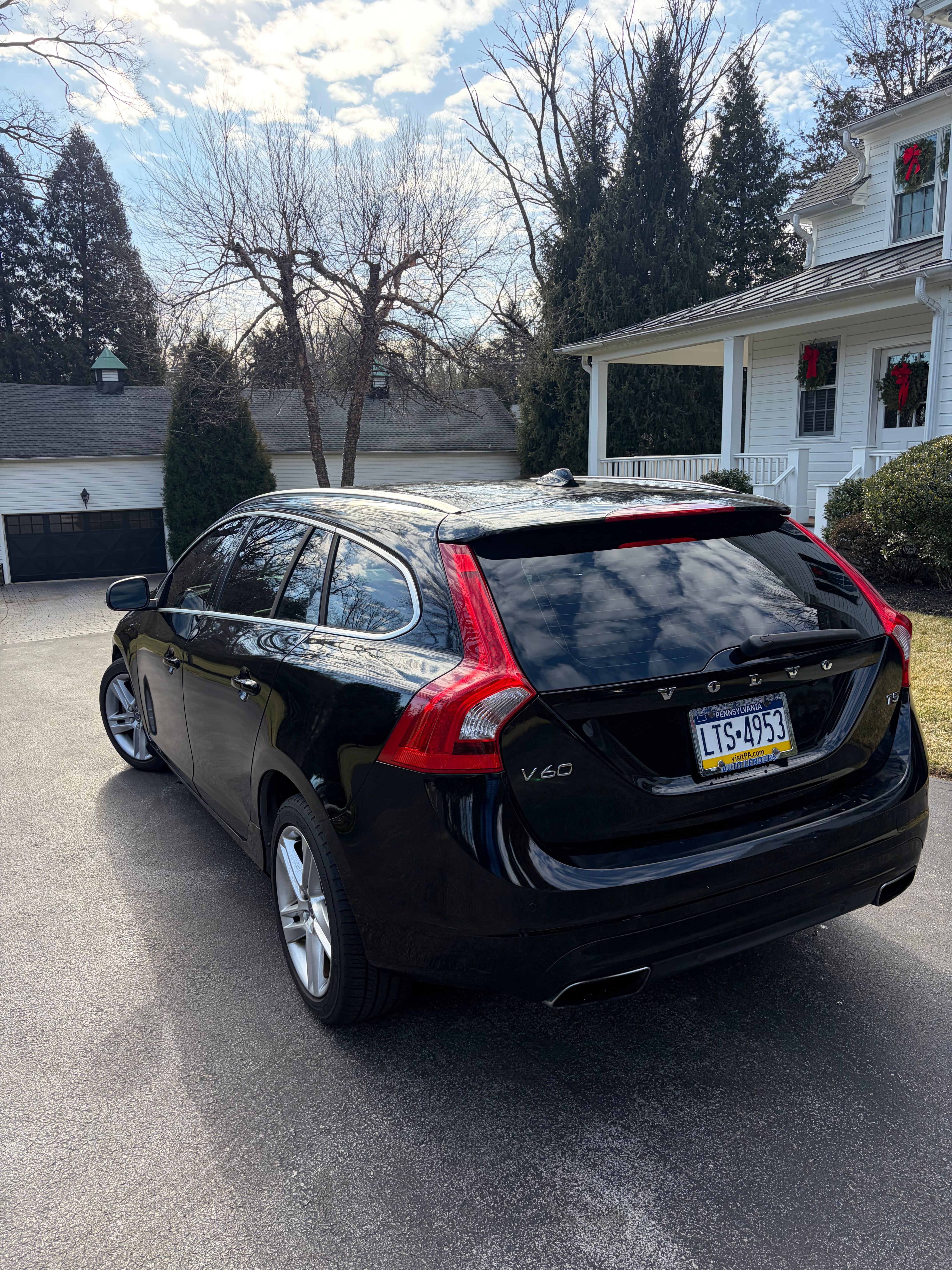 Used 2015 Volvo V60 T5 Platinum FWD image 2