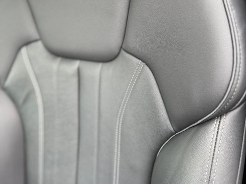 Used 2025 Audi Q5 e Premium Plus w/ Premium Plus Package image 5